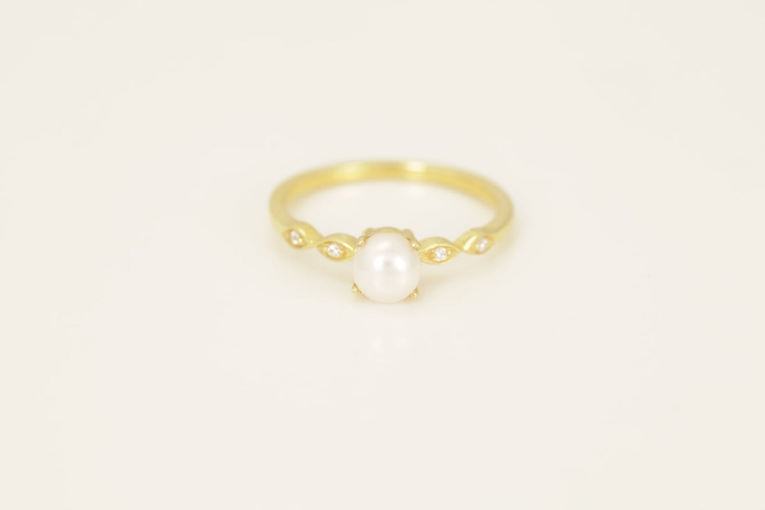 Pearl and Diamond Engagement Ring, June Birthstone, Pearl Ring, 18k Gold Unique Promise Ring, Marquise Ring