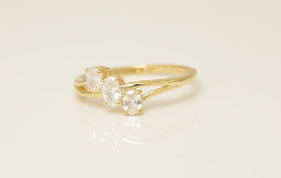 Three Stone Diamond Engagement Ring, Cluster Diamond Wedding Ring, Bridal Promise Ring Gift for Her, Anniversary Ring