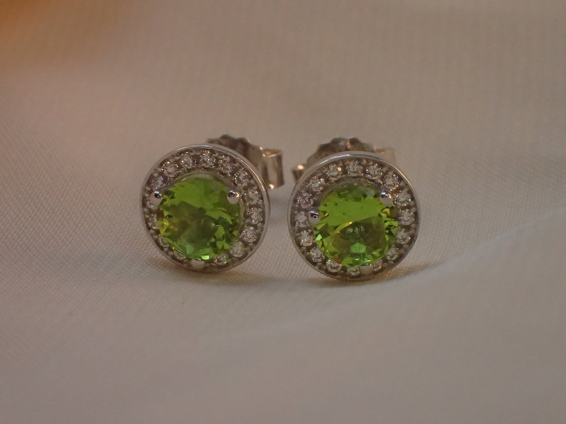 Peridot Halo Stud Earrings / Minimalist Earrings Gift for Women / Everyday Earring / August Birthstone Gift / Classic Earrings