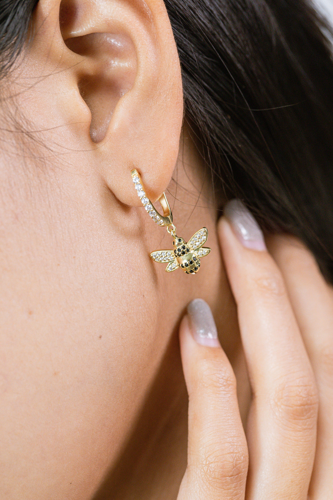 Honey Bee Hoop Earrings, 18K Gold Black Diamond Hoop Earrings, Dangle Hoop Earrings, Bridesmaid Gift, Animal Hoops