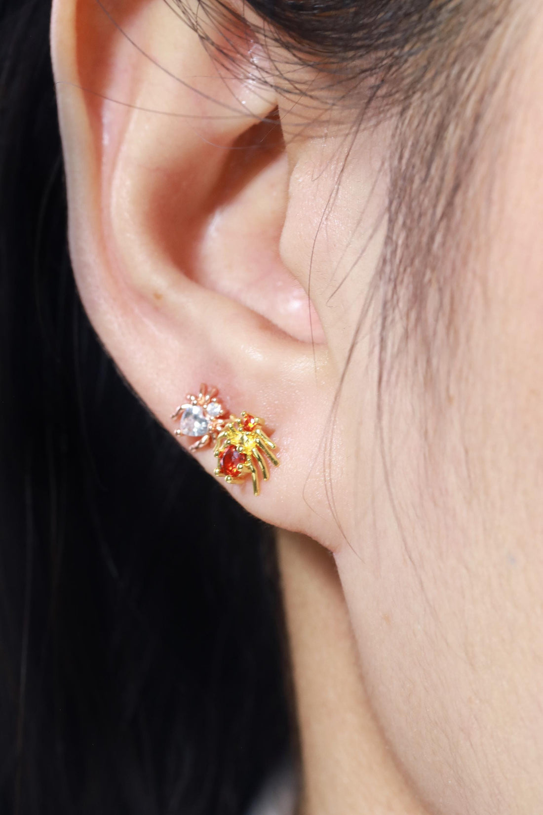 Diamond Spider Stud Earrings, Gothic Halloween Spider Stud Earrings, Spider shape Earnings, Realistic Insect Earrings, Halloween Earrings