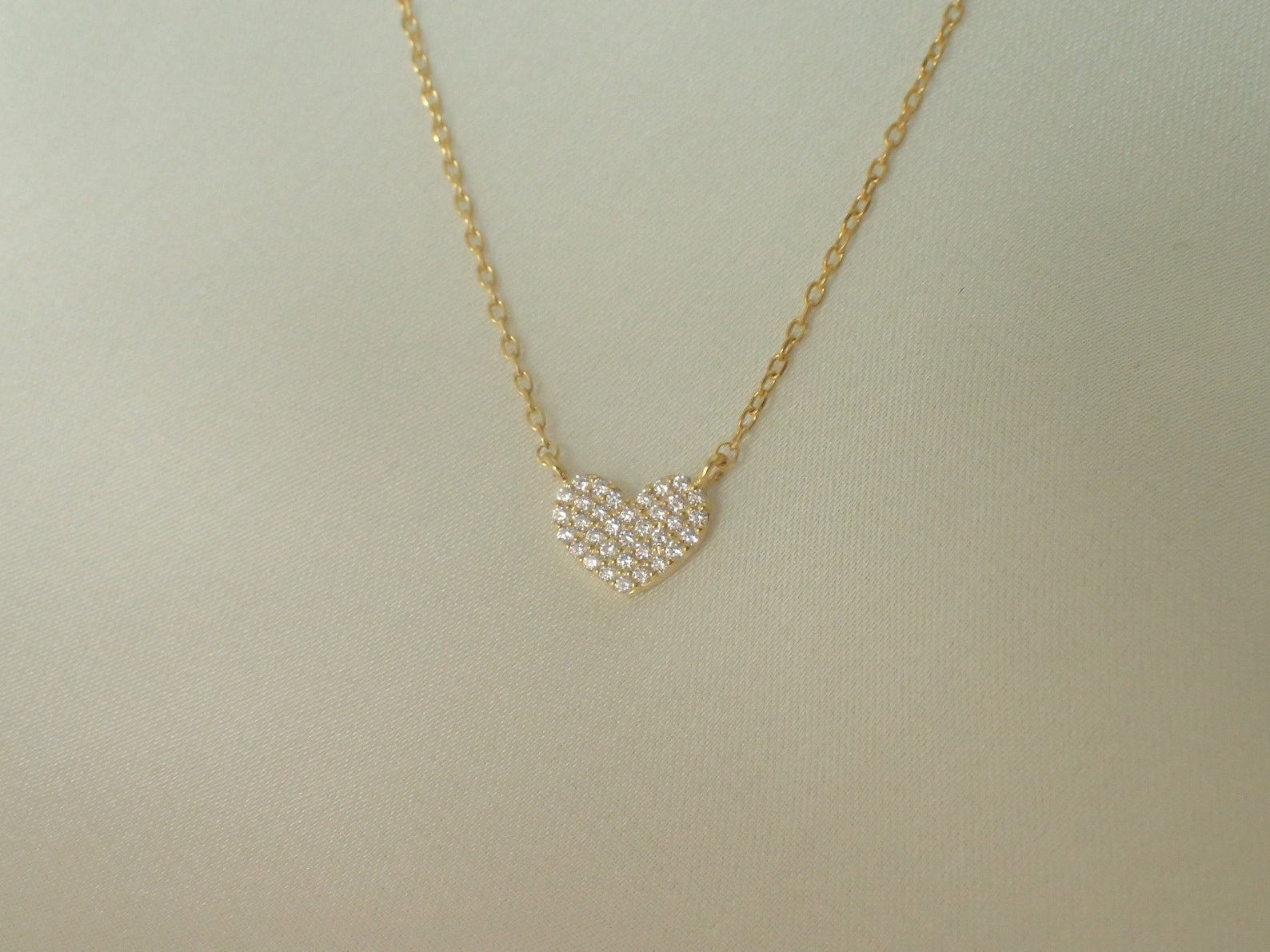 Heart Necklace / Tiny Heart Charm / 925 Sterling Silver Dainty Heart Necklace / Diamond Necklace