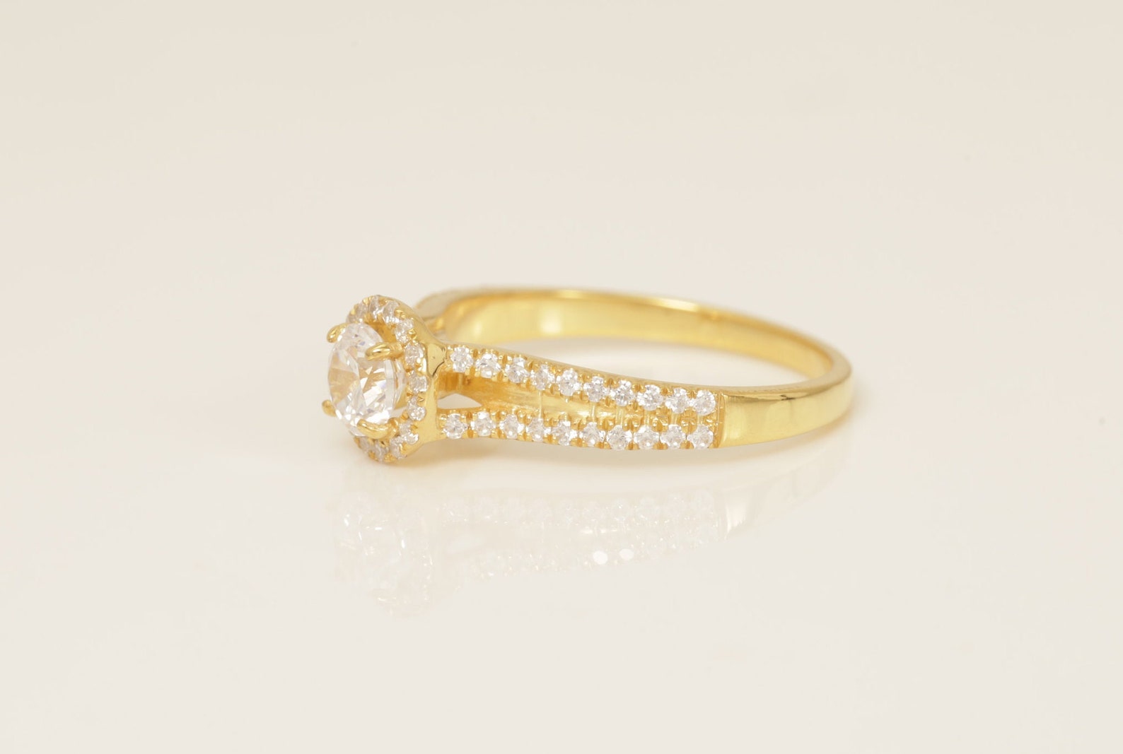 Split Shank Diamond Halo Engagement Ring, Diamond Wedding Ring, Bridal Promise Ring for Women, Anniversary Ring