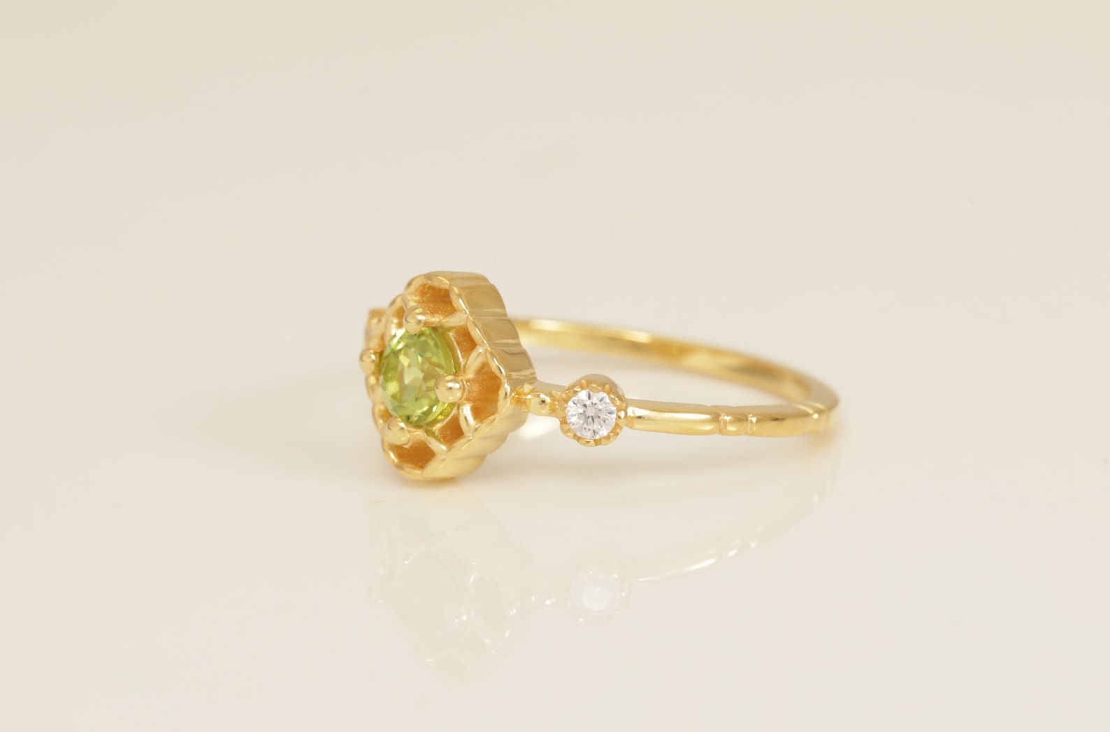 4.0mm Vintage Peridot Engagement Ring, August Birthstone Ring, Peridot Diamond Ring, Bridal Promise Ring Gift for Her