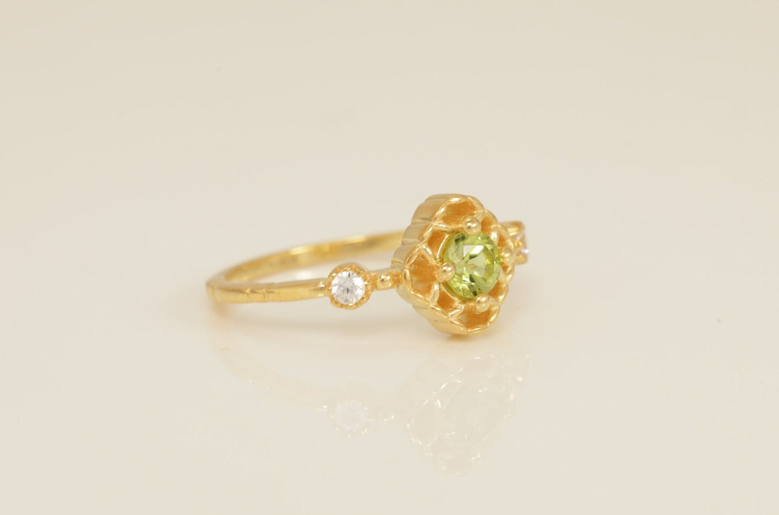 4.0mm Vintage Peridot Engagement Ring, August Birthstone Ring, Peridot Diamond Ring, Bridal Promise Ring Gift for Her