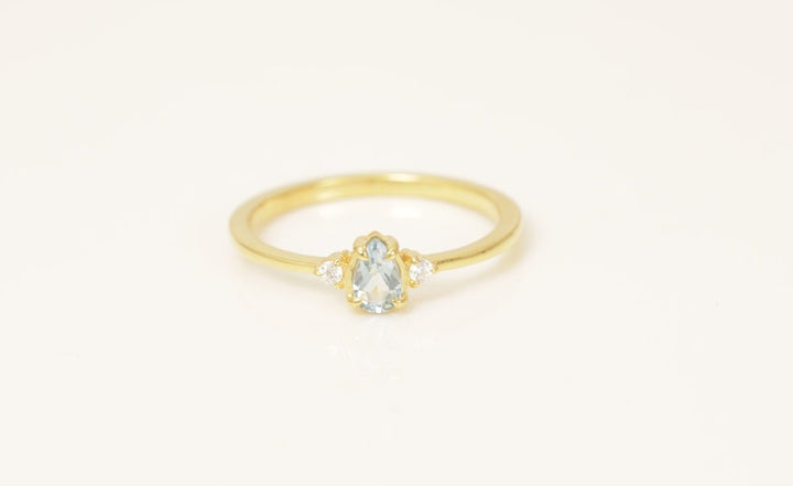 Pear Cut Vintage Engagement Ring, December Birthstone Gift, Vintage Anniversary Ring