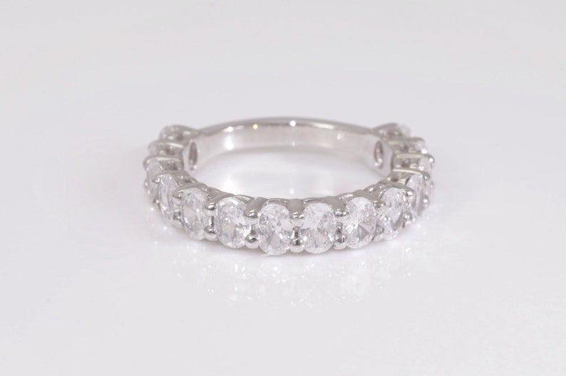 2.1CT Oval Diamond Wedding Band, Shared Prong Diamond Wedding Ring, Almost eternity Ring, Classic Stackable Band