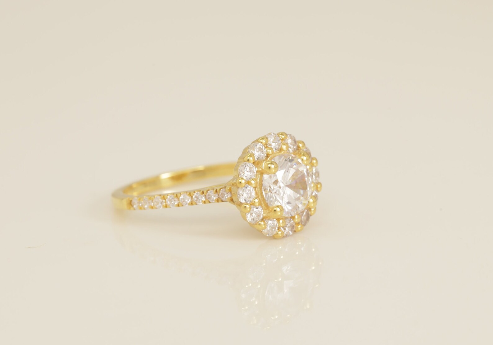 1.0 CT Diamond Halo Engagement Ring, Anniversary Ring Gift for Women, Bridal Promise Ring for Her, Ring For Women