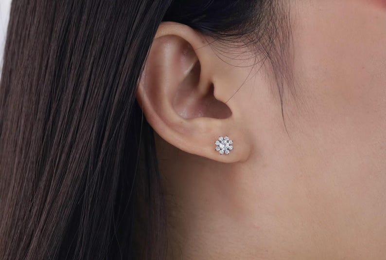 Flower Stud Earrings / Flower Stud Charm / Diamonds Minimalist Earrings / Floral Jewelry