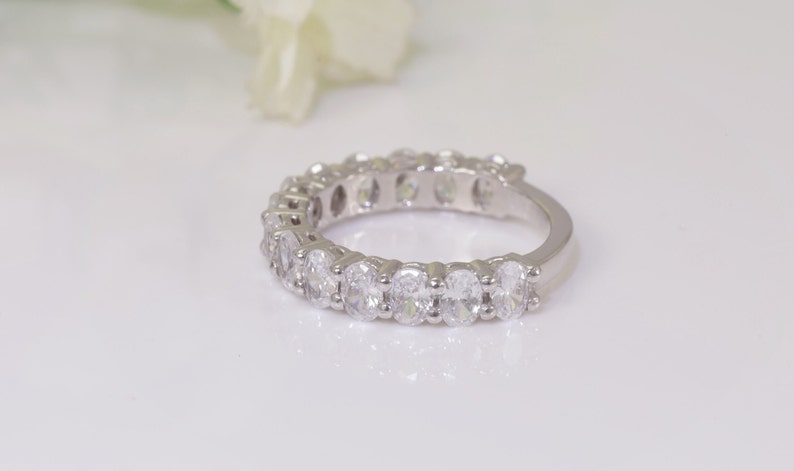 2.1CT Oval Diamond Wedding Band, Shared Prong Diamond Wedding Ring, Almost eternity Ring, Classic Stackable Band