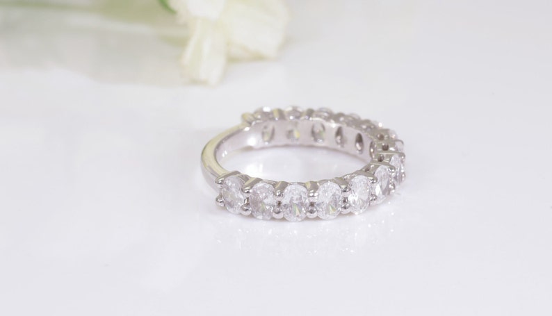 2.1CT Oval Diamond Wedding Band, Shared Prong Diamond Wedding Ring, Almost eternity Ring, Classic Stackable Band