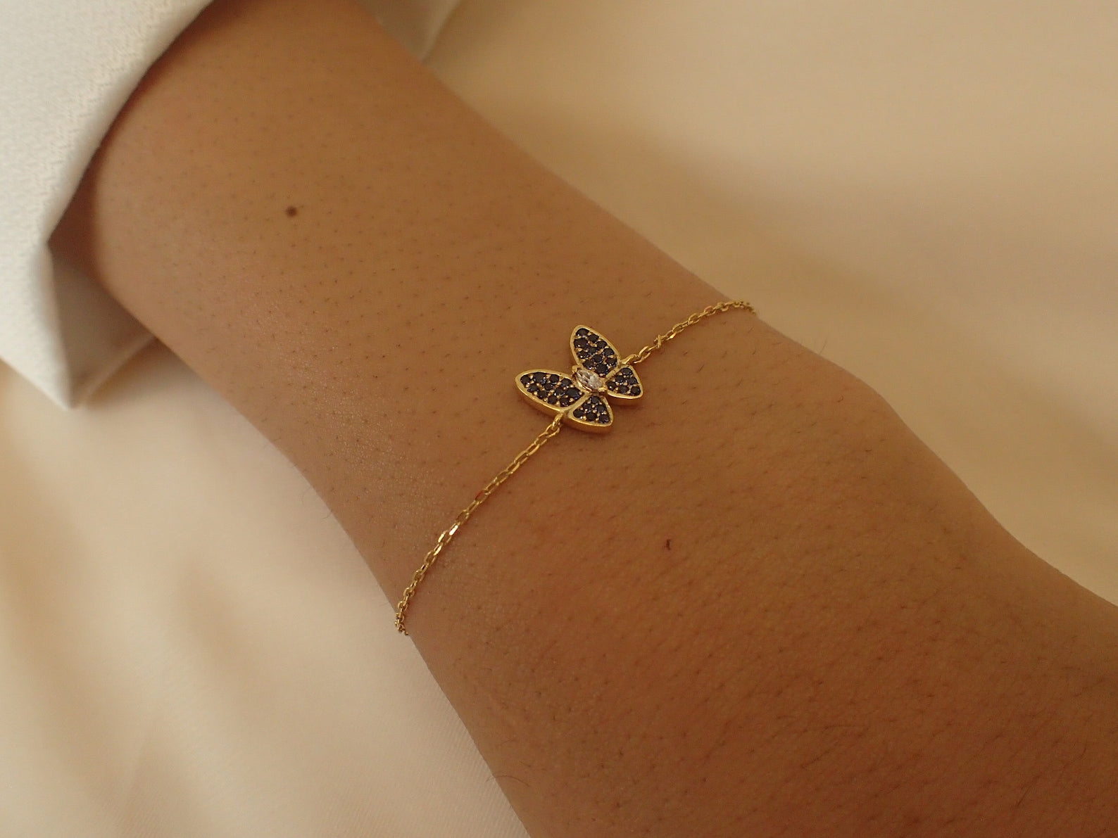 Butterfly Bracelet / Blue Sapphire Bracelet / September Birthstones / Bridesmaid Gift / Minimalist Bracelet Gift for Her
