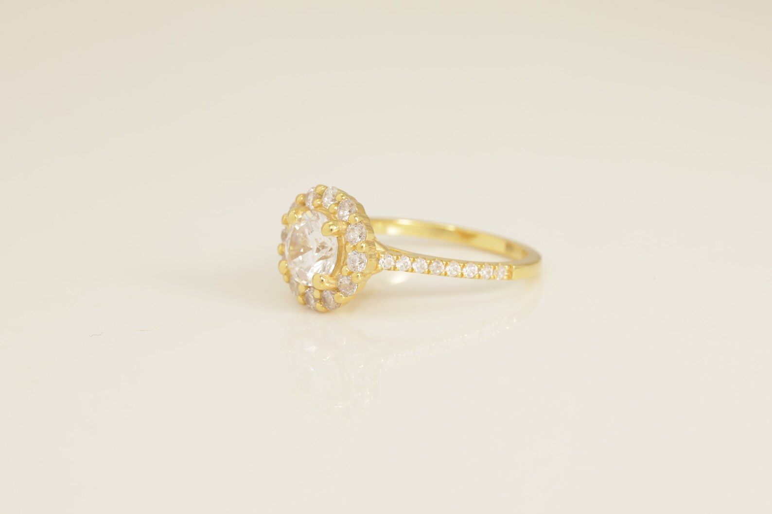 1.0 CT Diamond Halo Engagement Ring, Anniversary Ring Gift for Women, Bridal Promise Ring for Her, Ring For Women