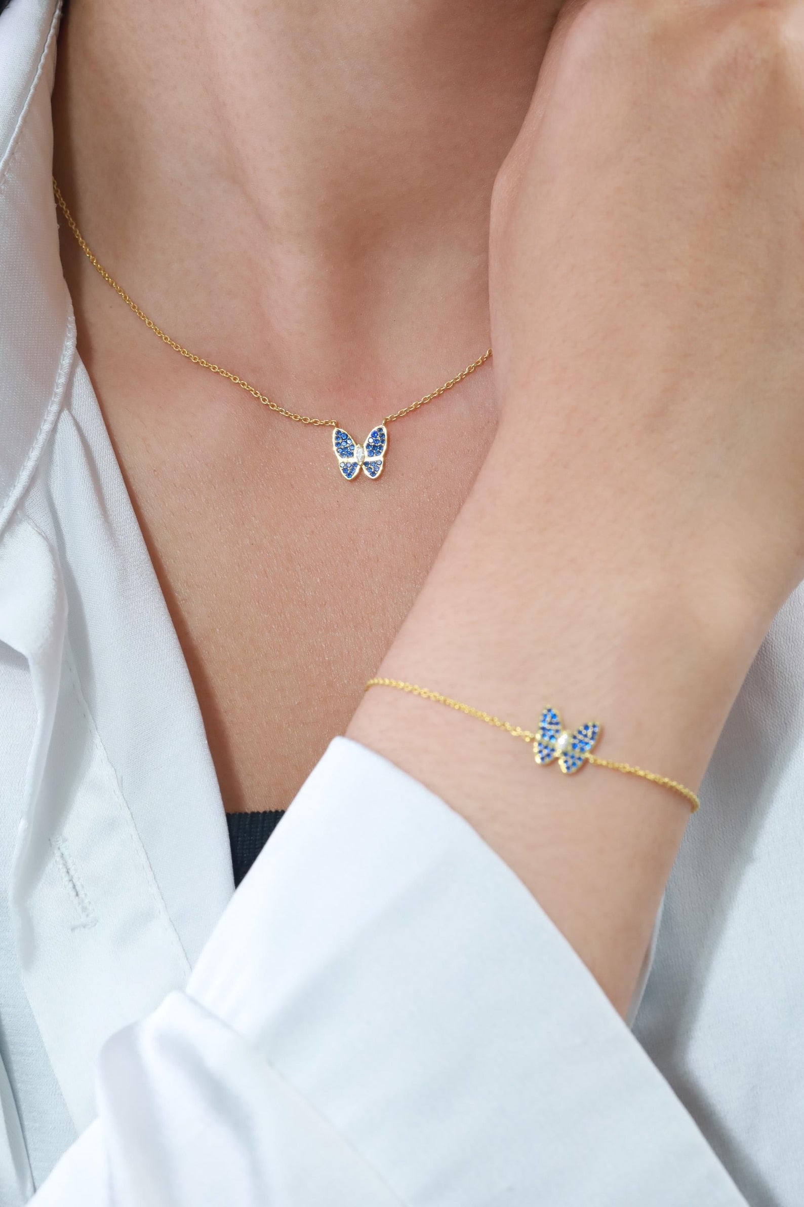 Butterfly Bracelet / Blue Sapphire Bracelet / September Birthstones / Bridesmaid Gift / Minimalist Bracelet Gift for Her