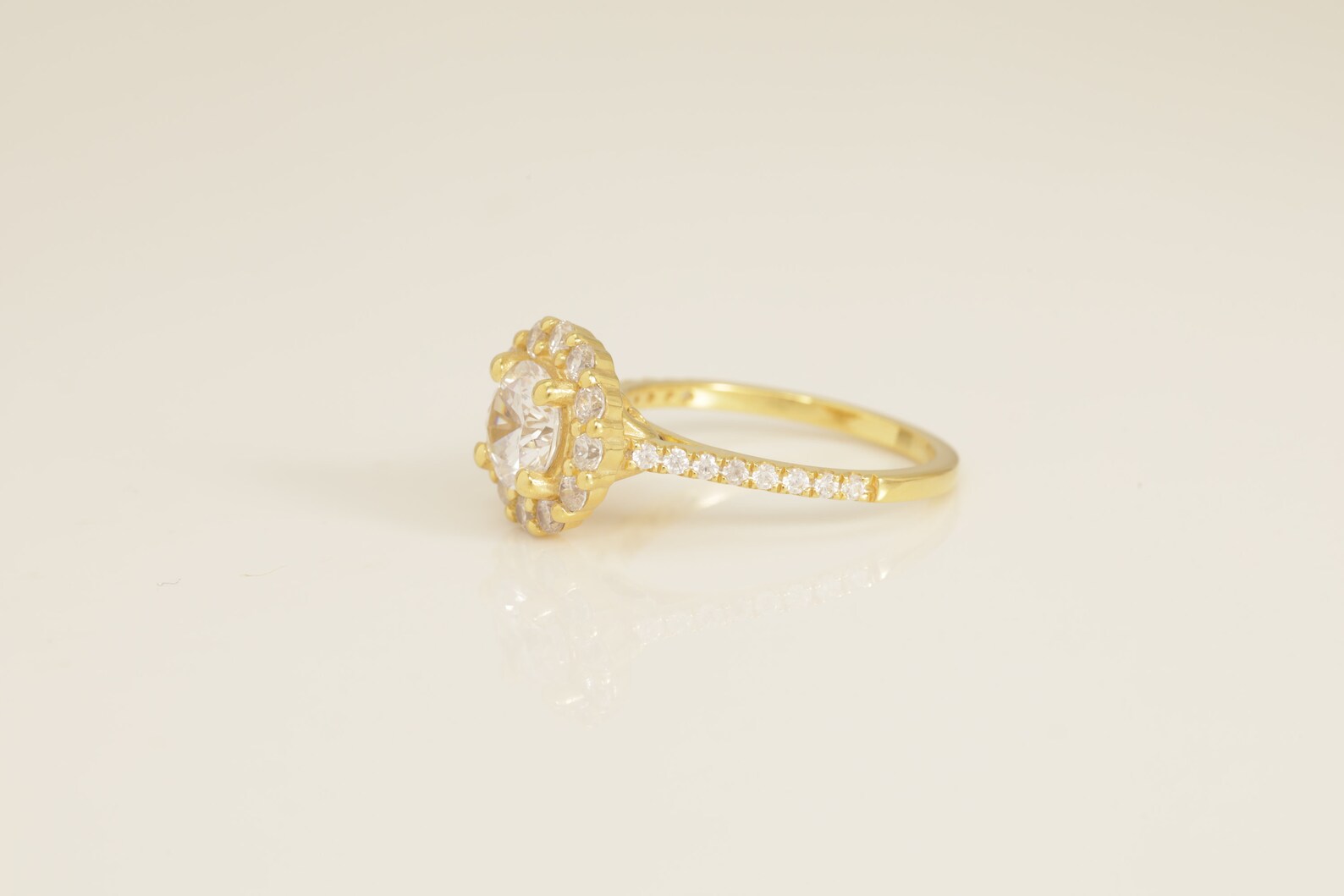 1.0 CT Diamond Halo Engagement Ring, Anniversary Ring Gift for Women, Bridal Promise Ring for Her, Ring For Women