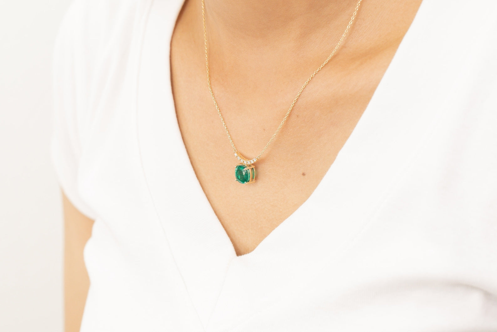 Emerald Solitaire Necklace, Prong Set Pendant Necklace, May Birthstone Gift, Dainty Emerald Necklace, Bridesmaid Jewelry