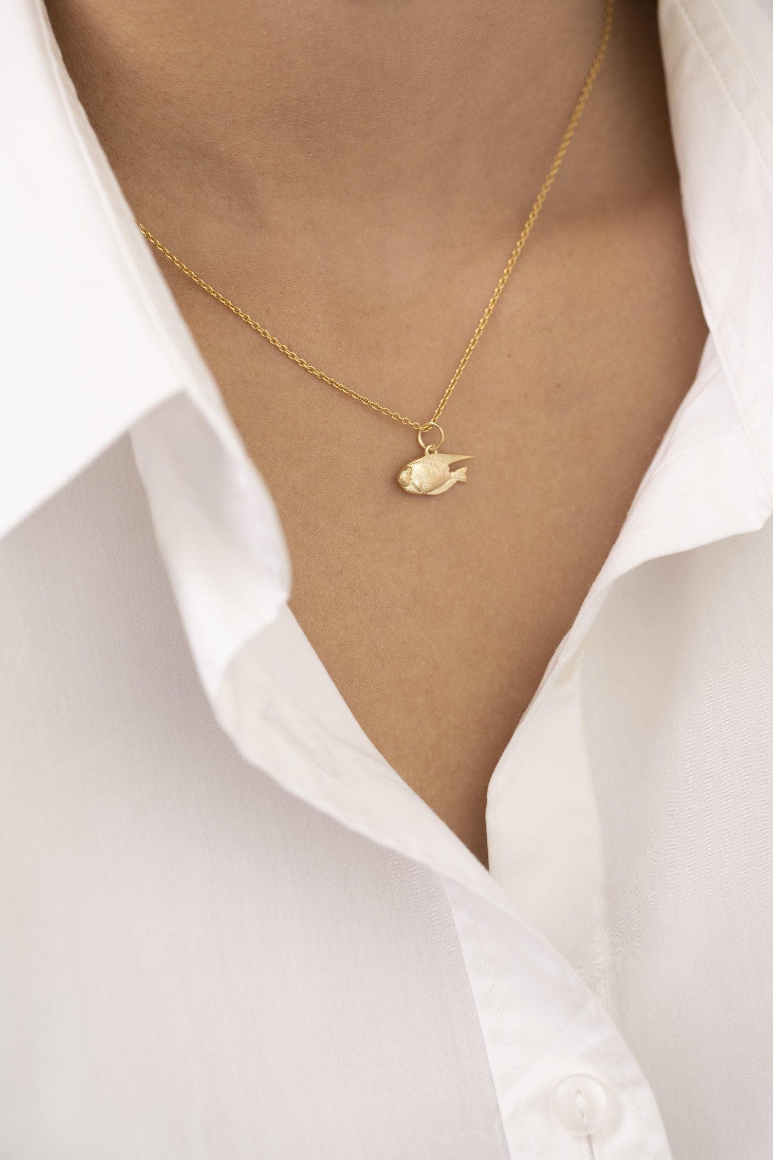 Minimalist Fish Necklace, Fish Pendant Necklace Gift for Her, Minimalist Sea Necklace, Gifts for Fish Lover, Layering Necklaces