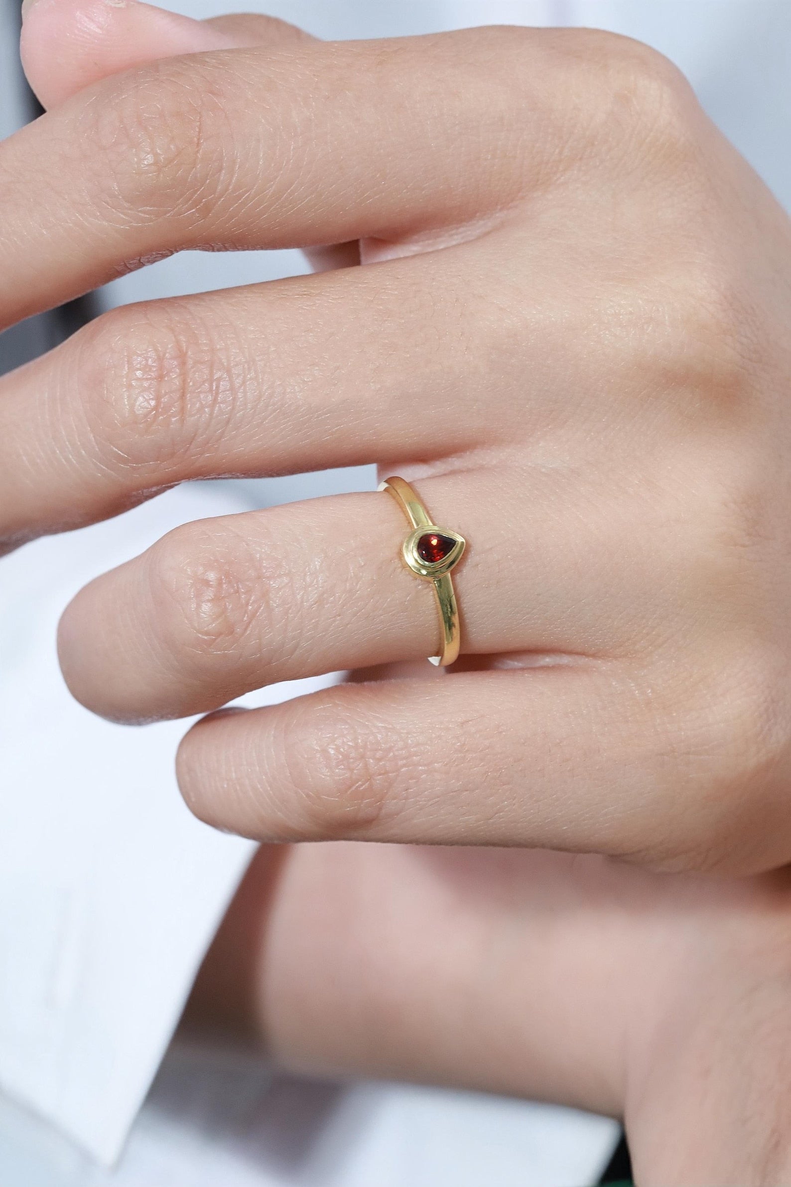 0.25 CT Pear Shape Garnet Engagement Ring, January Birthstone Ring, Delicate Solitaire Garnet Ring, Anniversary Gift for her