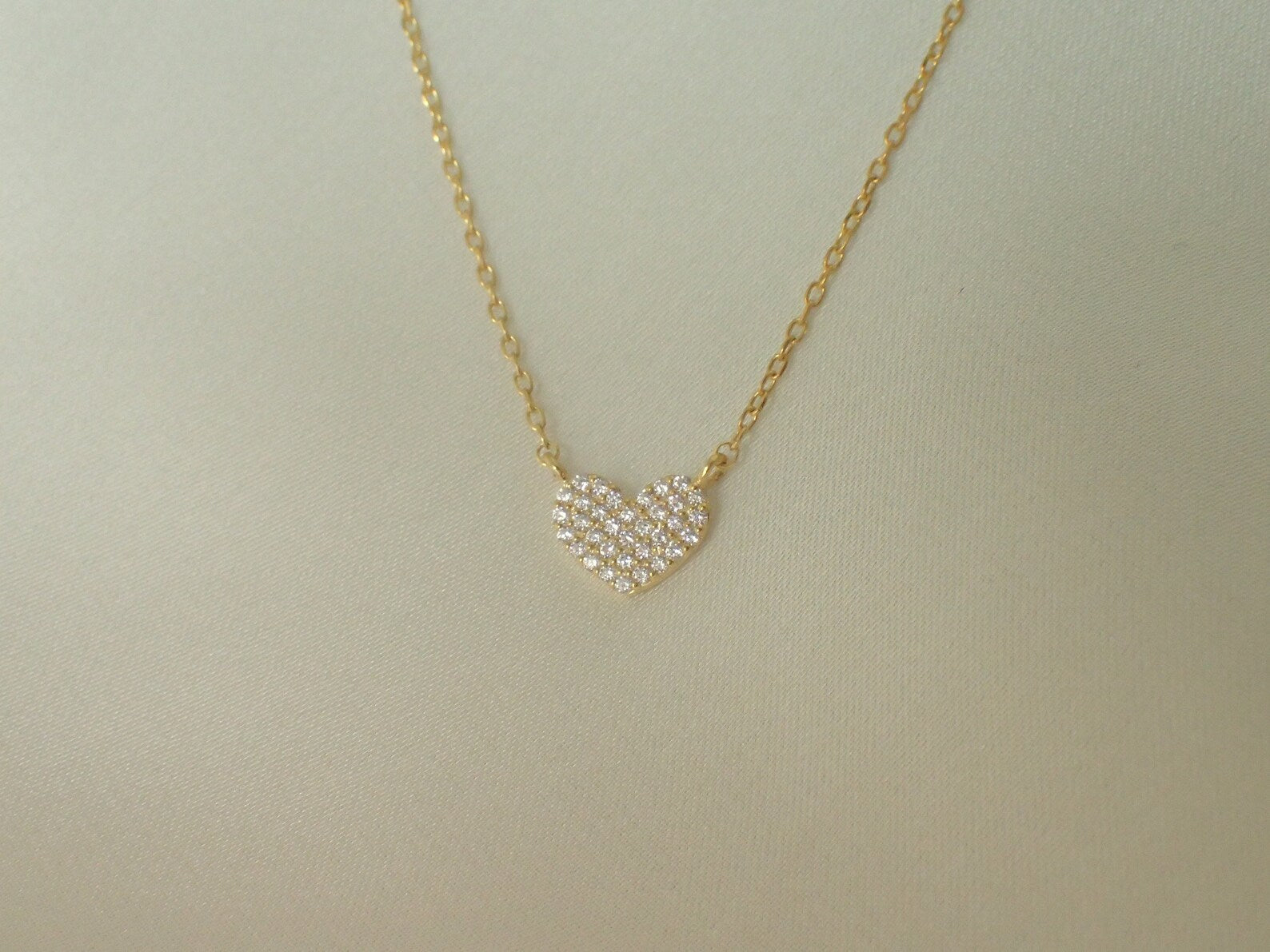 Moissanite Heart Necklace / Minimalist Heart Charm / 925 Sterling Silver Moissanite Heart Necklace / Delicate Necklace Gift for Her