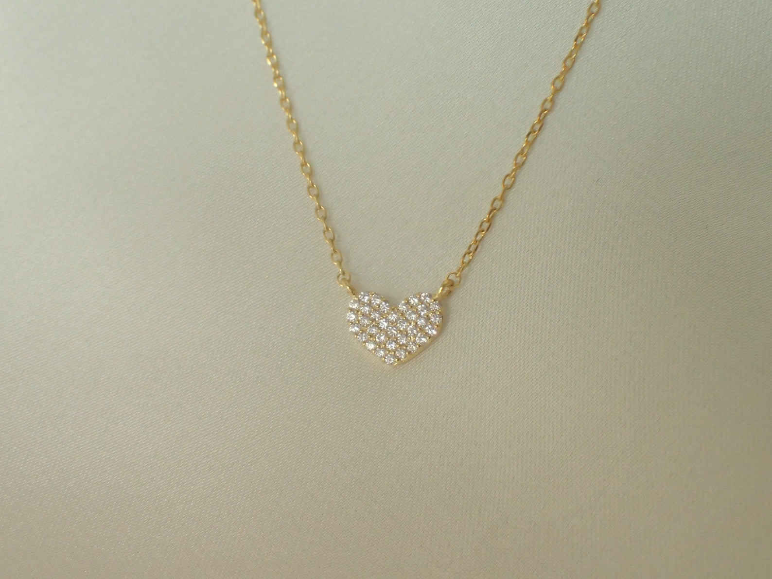 Moissanite Heart Necklace / Minimalist Heart Charm / 925 Sterling Silver Moissanite Heart Necklace / Delicate Necklace Gift for Her