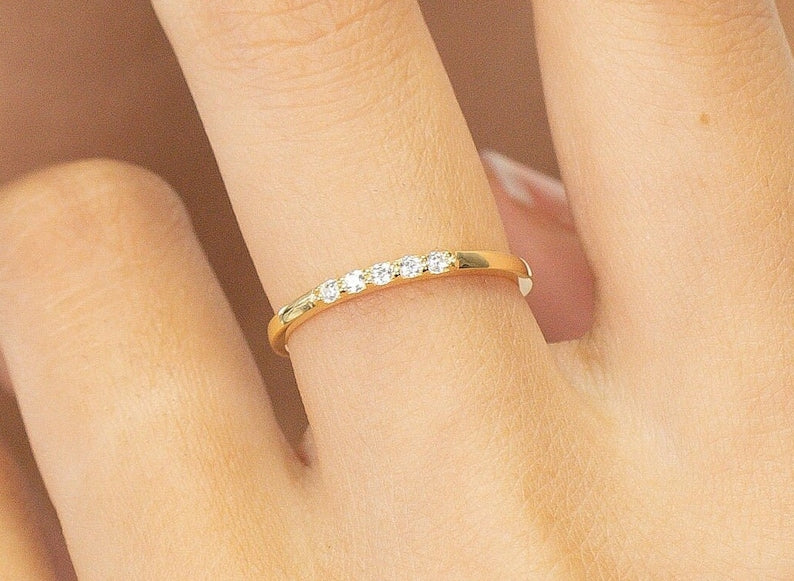 5 Stone Minimalist Ring, Delicate Diamond Ring, Thin Dainty Wedding Ring, Stacking Ring for Women