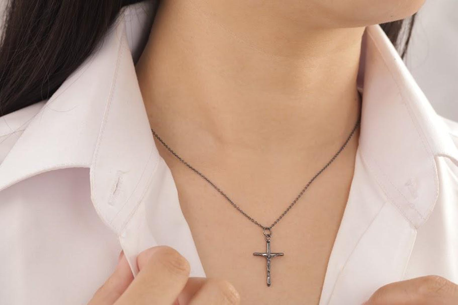Crucifix Blacken Cross Necklace, Black Plating Crucifix Pendant Necklace, Minimalist Cross Jewelry for Women, Religious Necklace