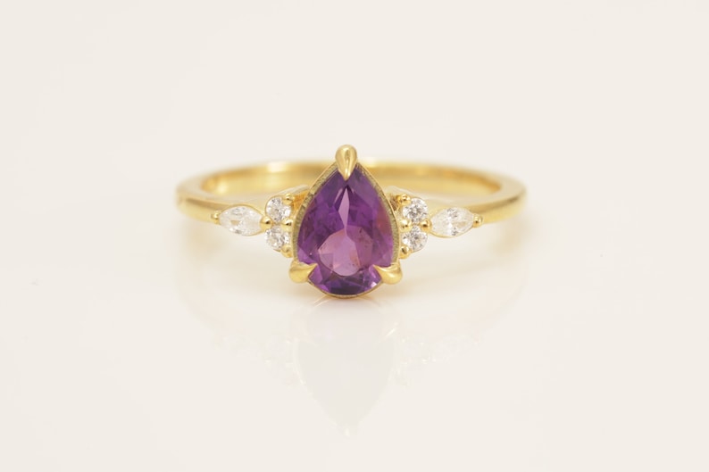 0.75 CT Pear Shaped Amethyst Engagement Ring, Vintage Engagement Ring, February Birthstone Gift, Bridal Wedding Ring, Anniversary Ring