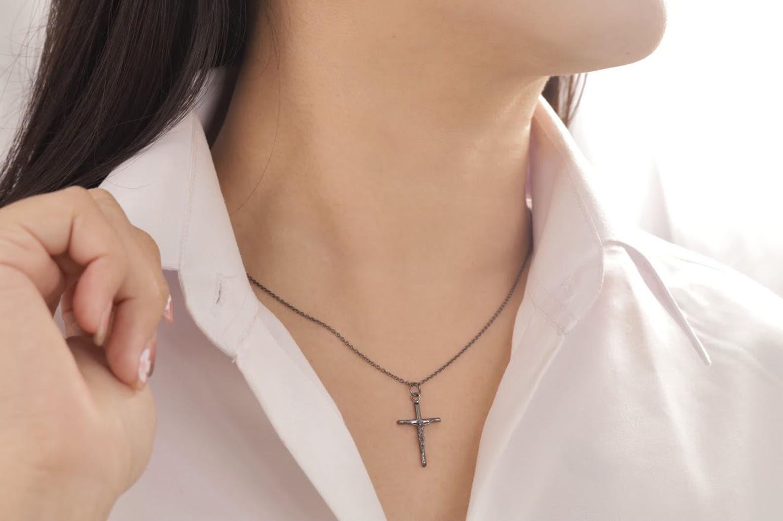 Crucifix Blacken Cross Necklace, Black Plating Crucifix Pendant Necklace, Minimalist Cross Jewelry for Women, Religious Necklace