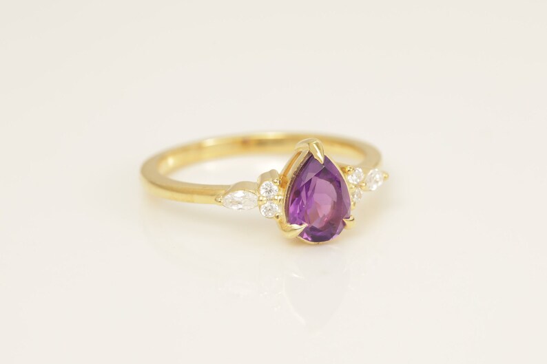 0.75 CT Pear Shaped Amethyst Engagement Ring, Vintage Engagement Ring, February Birthstone Gift, Bridal Wedding Ring, Anniversary Ring