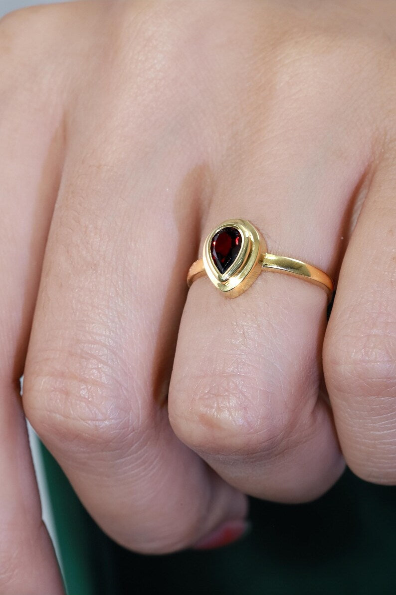 0.75 CT Pear Shape Garnet Engagement Ring, January Birthstone Ring, Delicate Solitaire Garnet Ring, Anniversary Gift for her