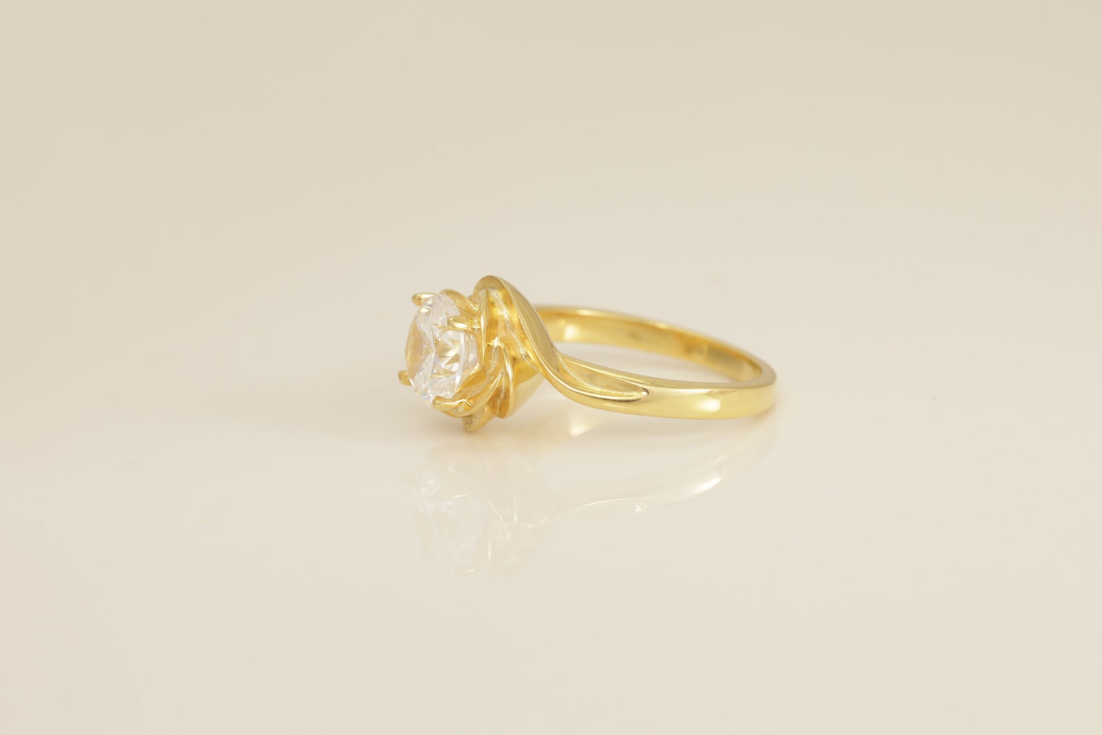 1.30 CT Unique Diamond Engagement Ring, Flower Style Engagement Ring, Bridal Wedding Ring Gift for Women