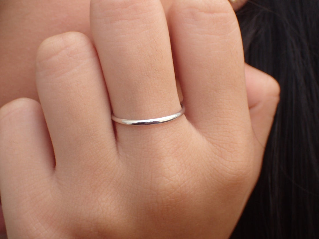 1.8mm Simple Thin Plain Wedding Band, Smooth Plain Band, Thin Dainty Stackable Band