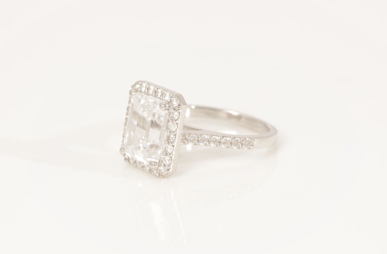 4.0 CT Emerald Cut Diamond Halo Engagement Ring, Diamond Halo Anniversary Ring, Bridal Promise Ring, Classic Wedding Ring