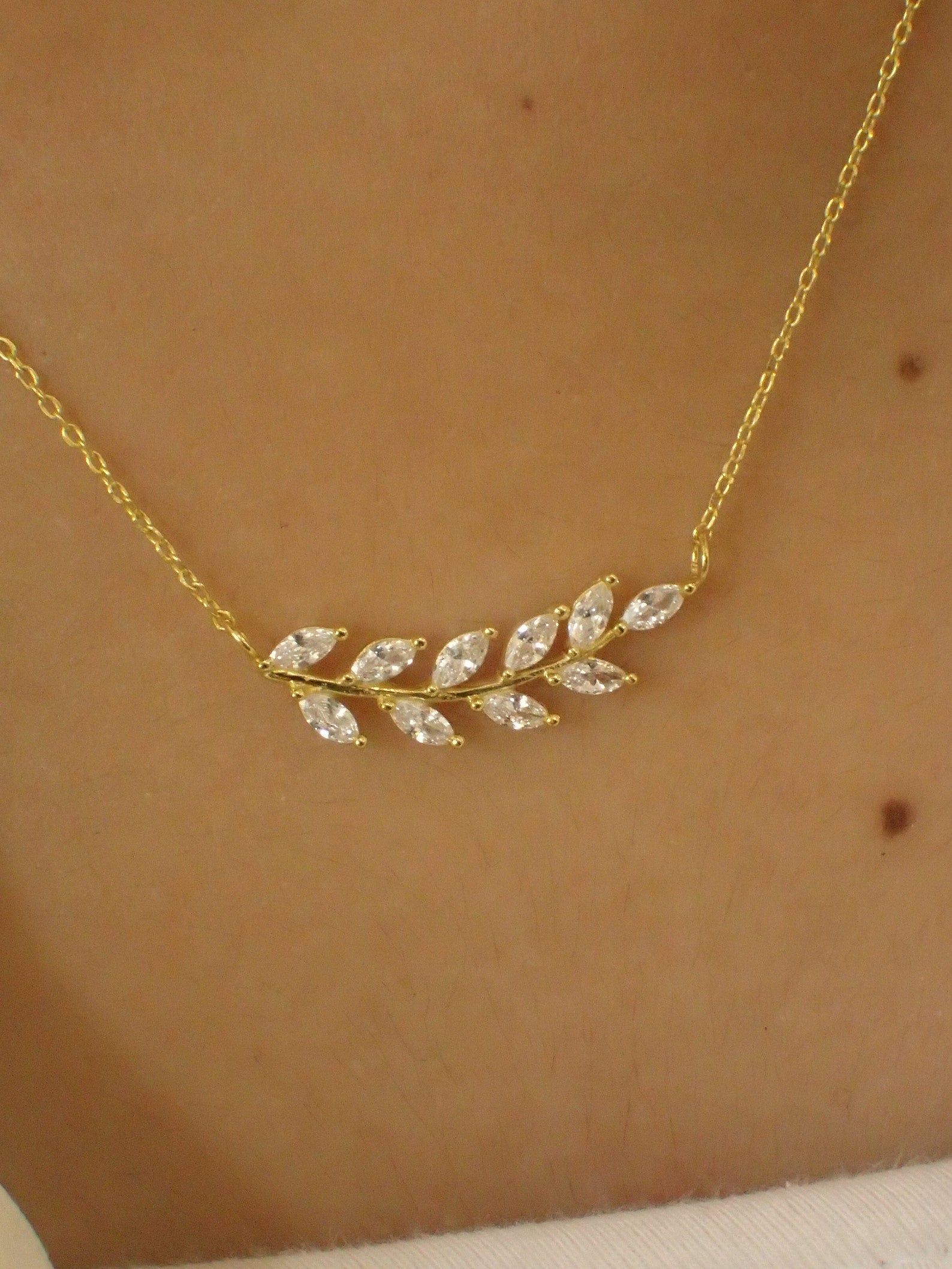 Marquise Leaf Necklace / Moissanite Cluster Necklace / Bridal Jewelry Pendant Necklace / Moissanite Leaf Necklace / Gift for Her