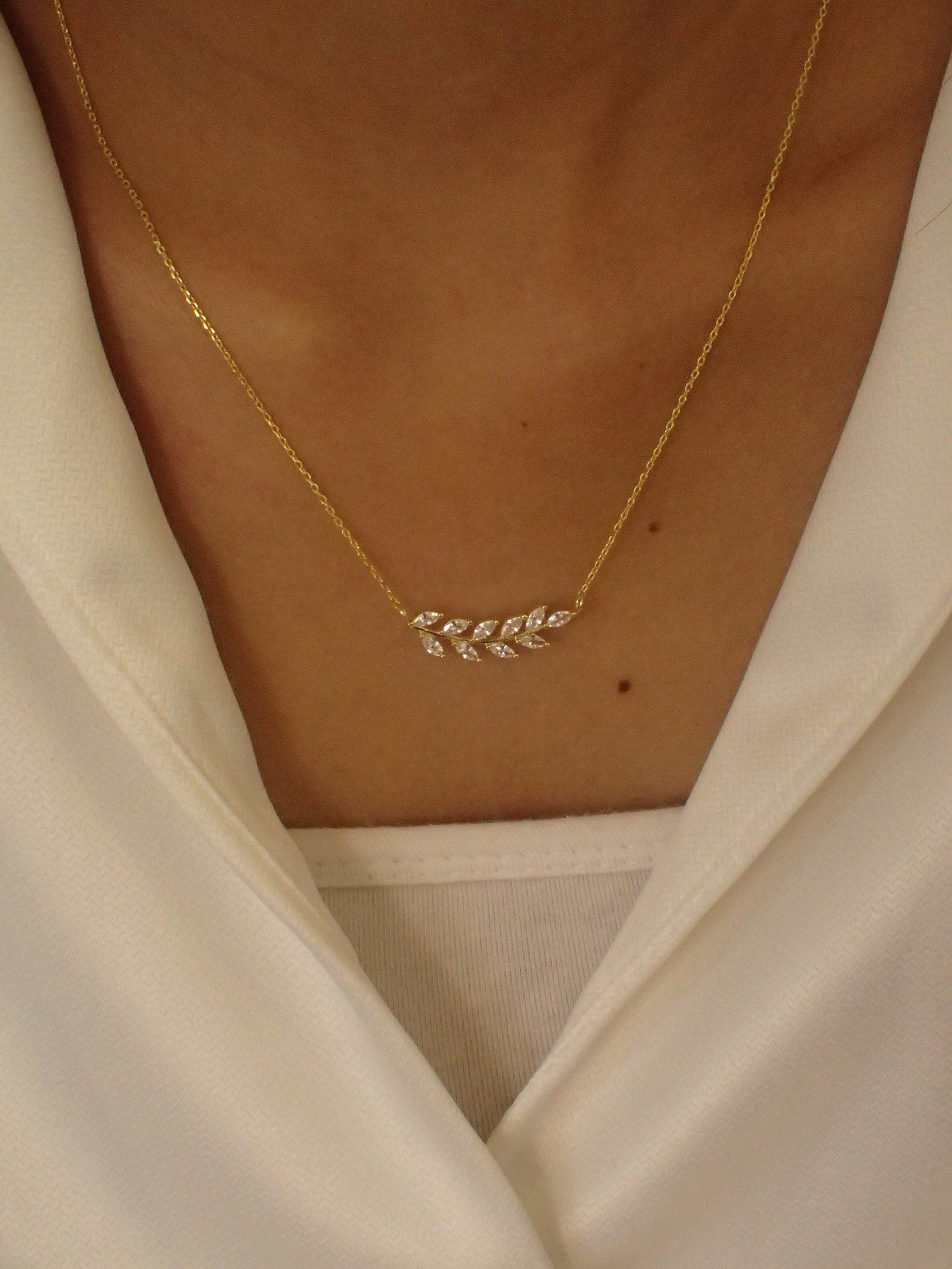 Marquise Leaf Necklace / Moissanite Cluster Necklace / Bridal Jewelry Pendant Necklace / Moissanite Leaf Necklace / Gift for Her