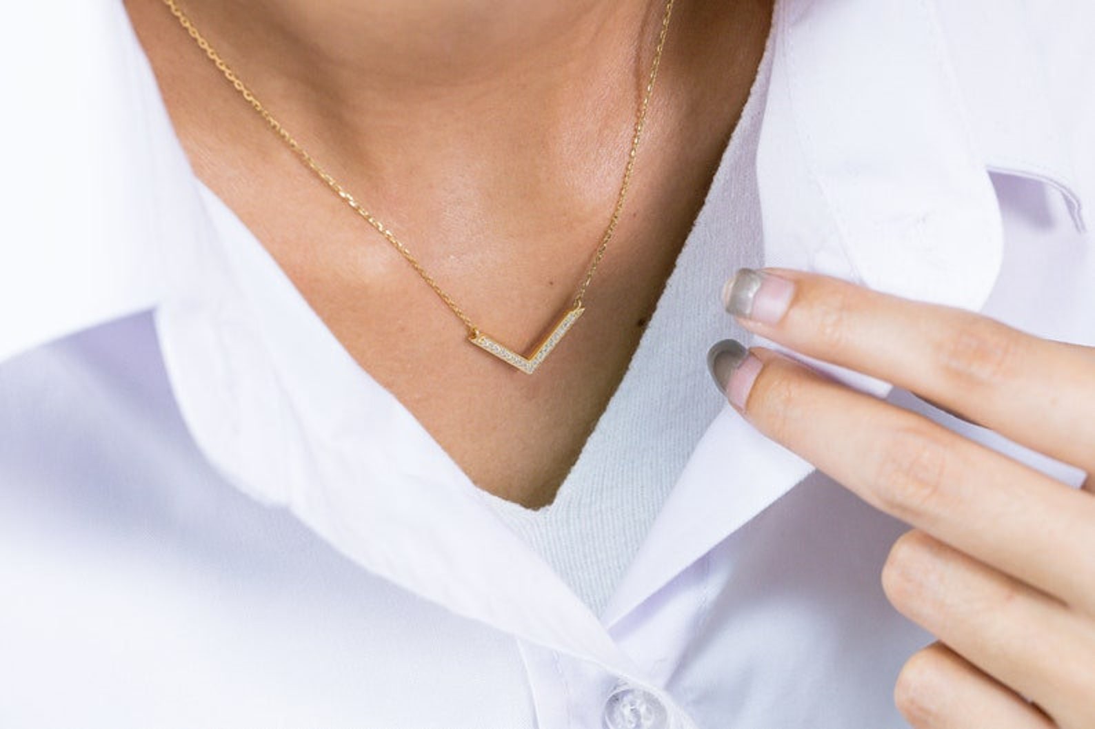 Diamond Chevron Necklace, V Shape Necklace, Geometric Chevron Bar Necklace, Minimalist Necklace Gift for Her