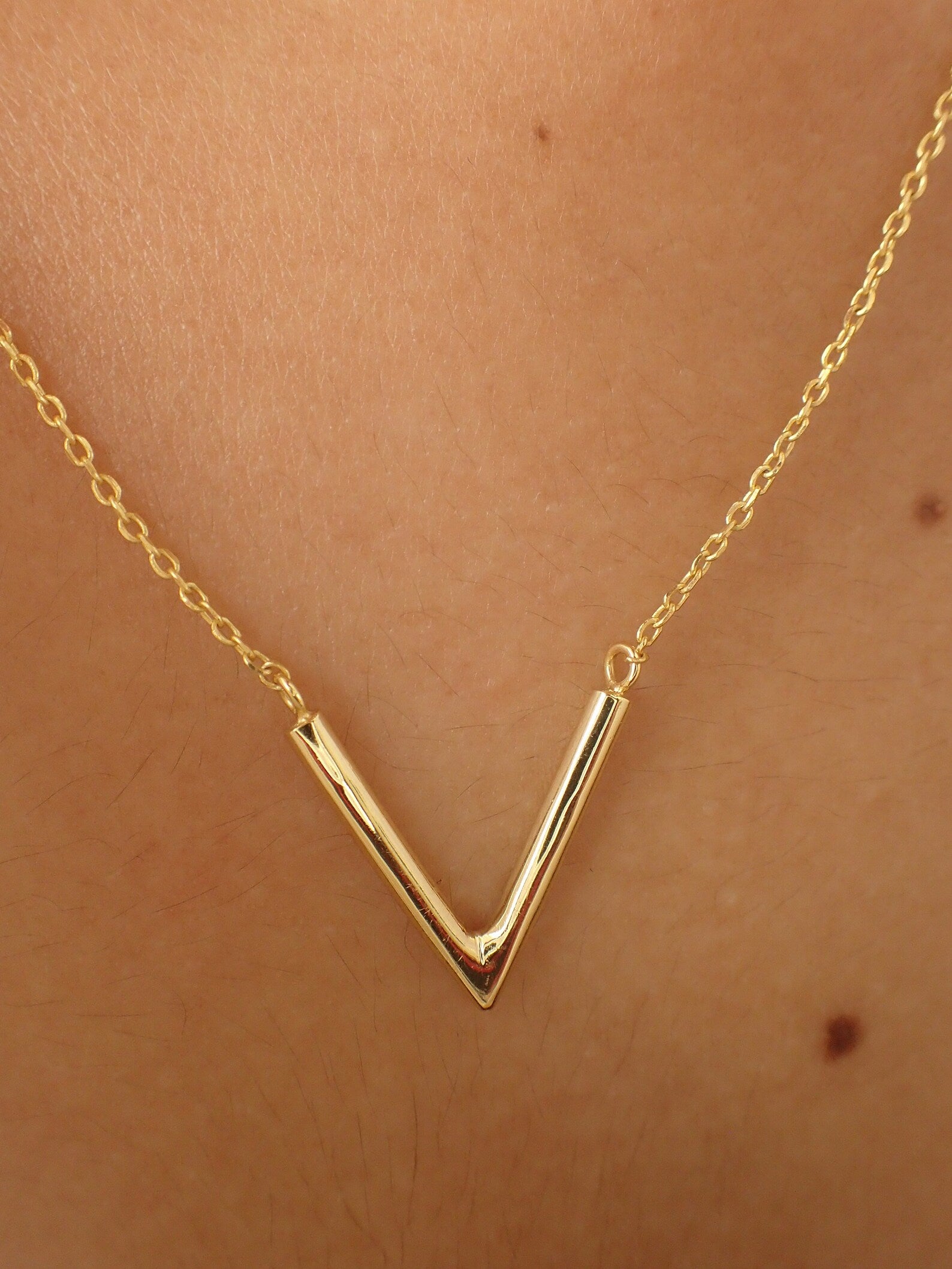 Dainty V Necklace / V Shape Necklace / Minimalist Necklace / Chevron Necklace / Geometric Necklace Gift for Her