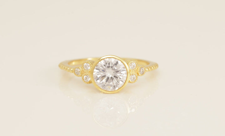 1.0 CT Bazel Set Diamond Engagement Ring, Cluster Wedding Ring, Bridal Promise Ring Gift for Her, Anniversary Ring