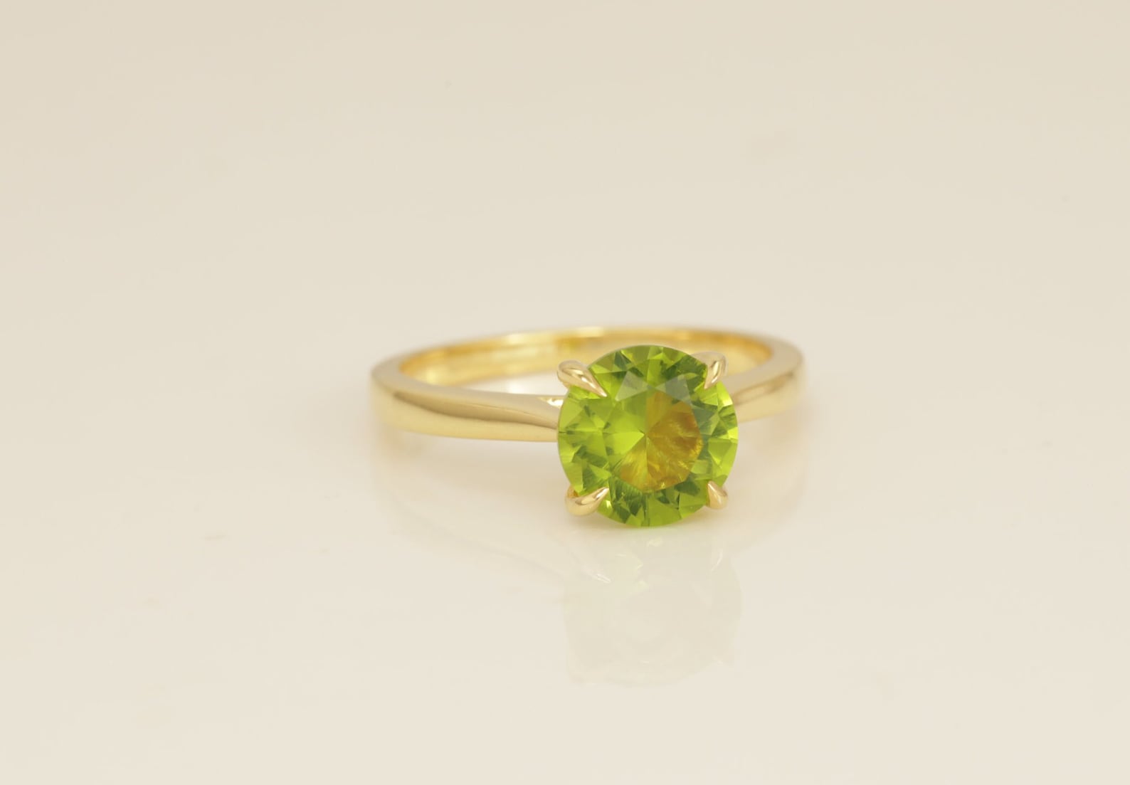 2.0 CT Peridot Solitaire Engagement Ring, Wedding Ring for Women, Anniversary Gift, August Birthstone Rings