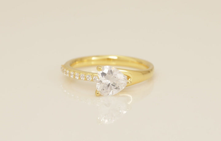 Heart-Shape Diamond Engagement Ring, Vintage Style Solitaire Ring, Bridal Promise Ring for Women, Anniversary Ring