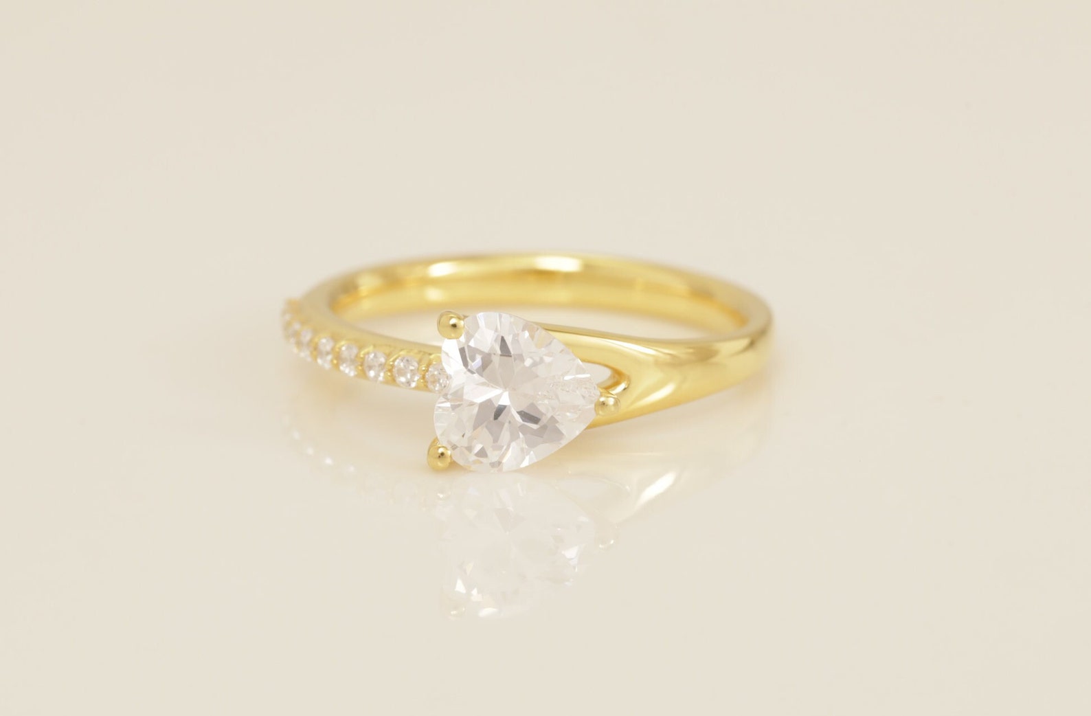 Heart-Shape Diamond Engagement Ring, Vintage Style Solitaire Ring, Bridal Promise Ring for Women, Anniversary Ring