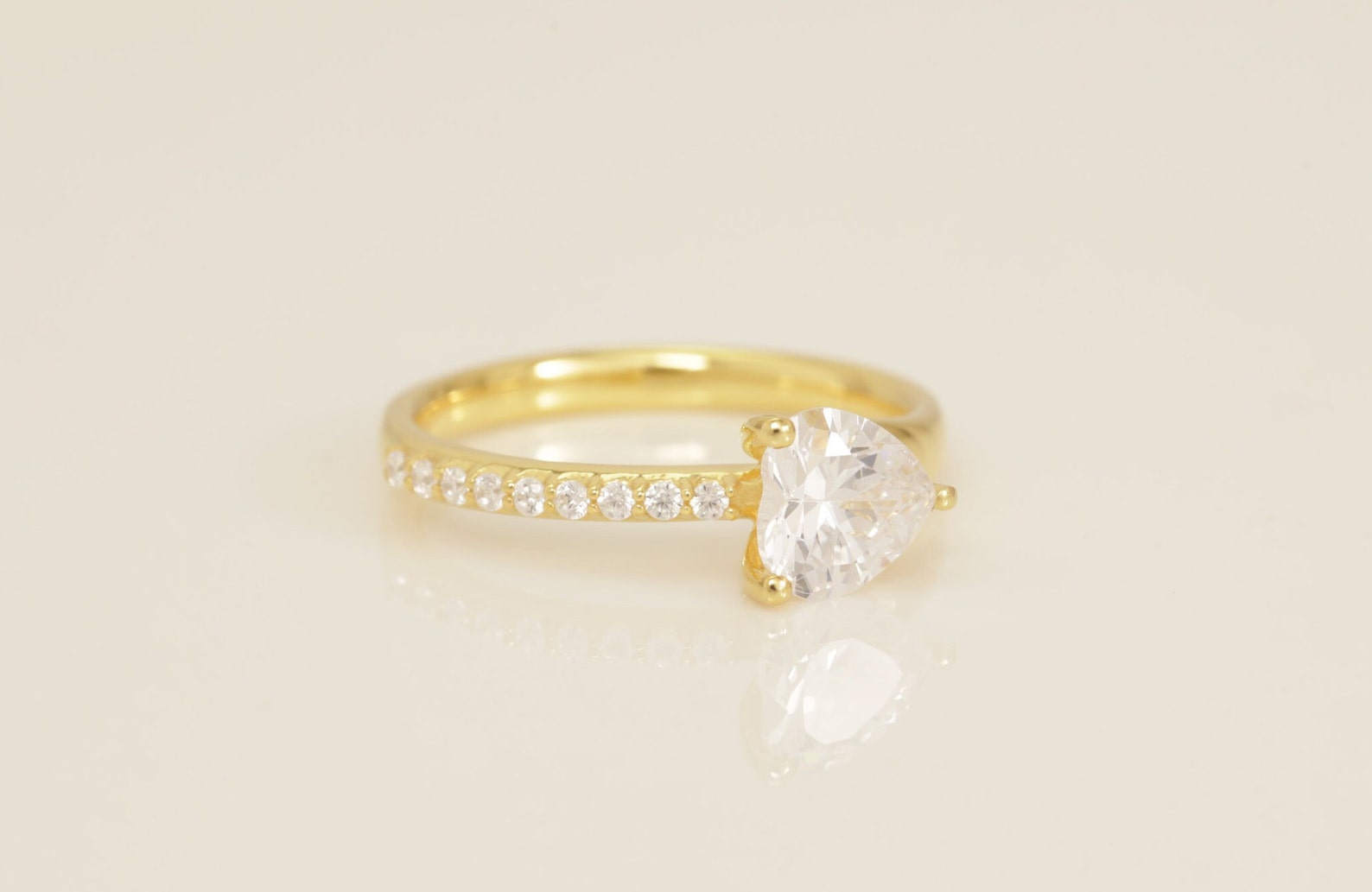 Heart-Shape Diamond Engagement Ring, Vintage Style Solitaire Ring, Bridal Promise Ring for Women, Anniversary Ring
