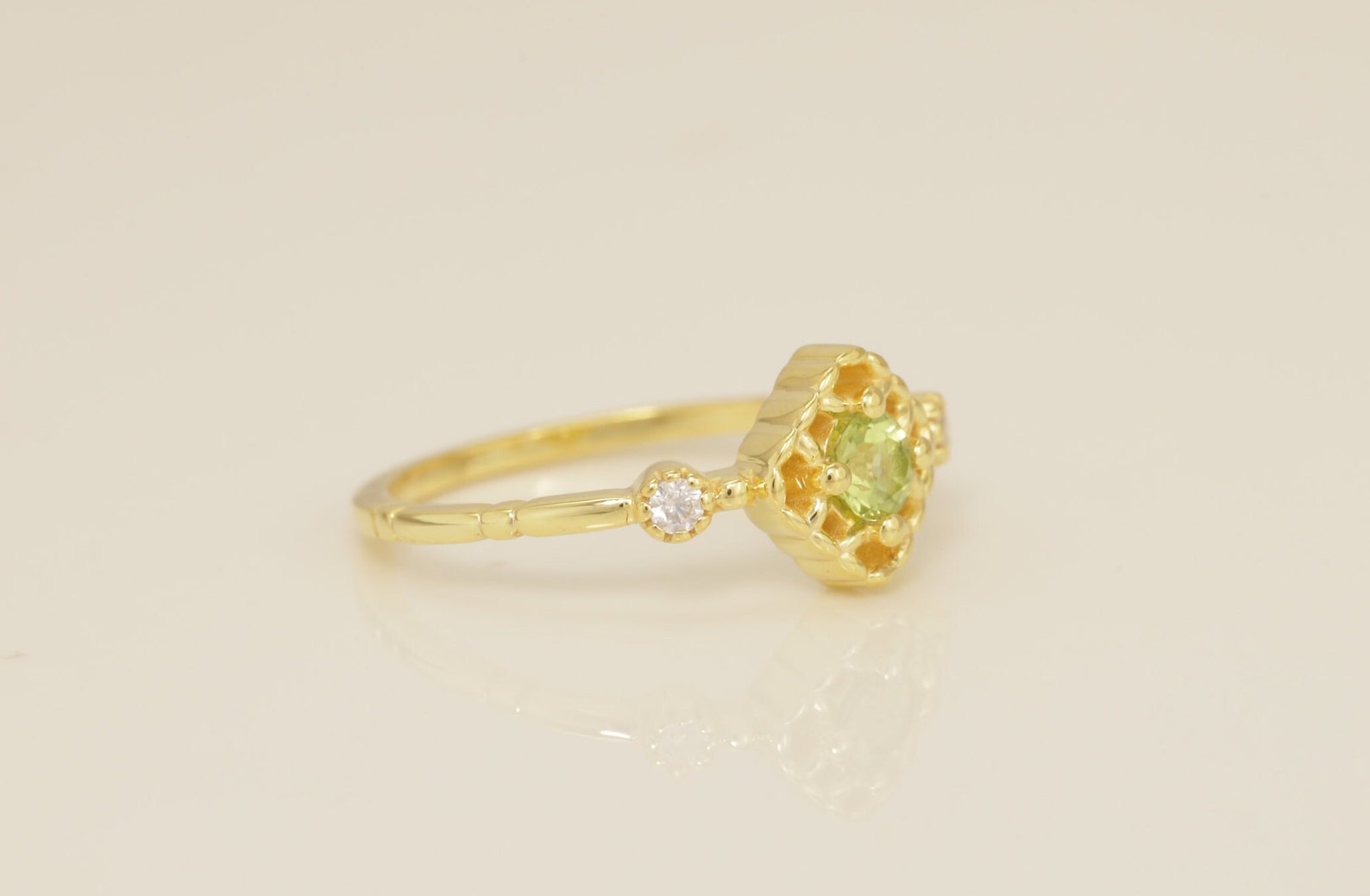 3.5mm Vintage Peridot Engagement Ring, August Birthstone Ring, Peridot Diamond Ring, Bridal Promise Ring Gift for Her