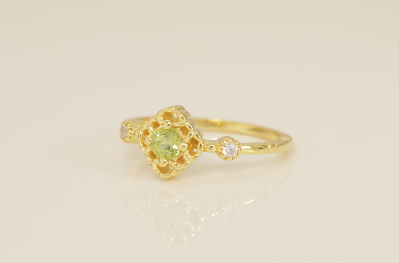 3.5mm Vintage Peridot Engagement Ring, August Birthstone Ring, Peridot Diamond Ring, Bridal Promise Ring Gift for Her
