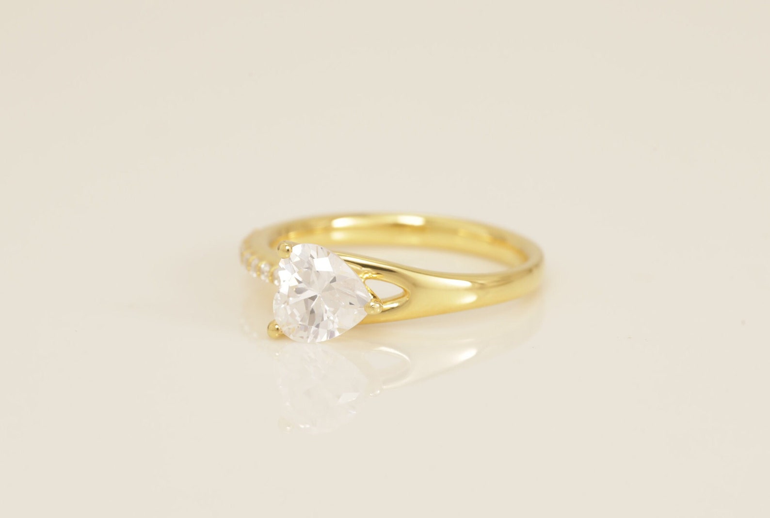 Heart-Shape Diamond Engagement Ring, Vintage Style Solitaire Ring, Bridal Promise Ring for Women, Anniversary Ring