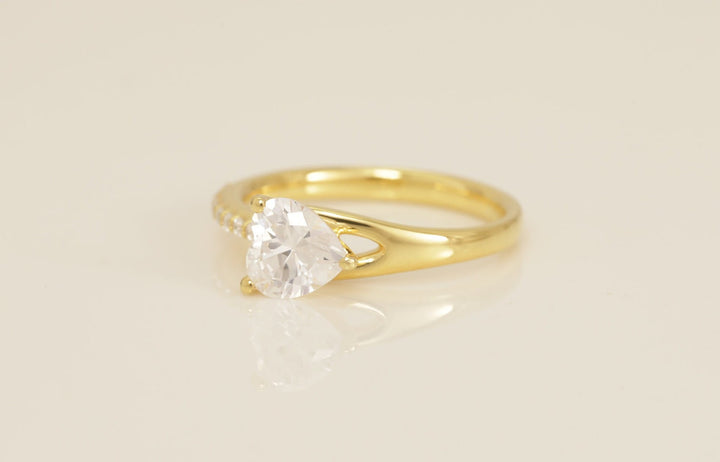 Heart-Shape Diamond Engagement Ring, Vintage Style Solitaire Ring, Bridal Promise Ring for Women, Anniversary Ring