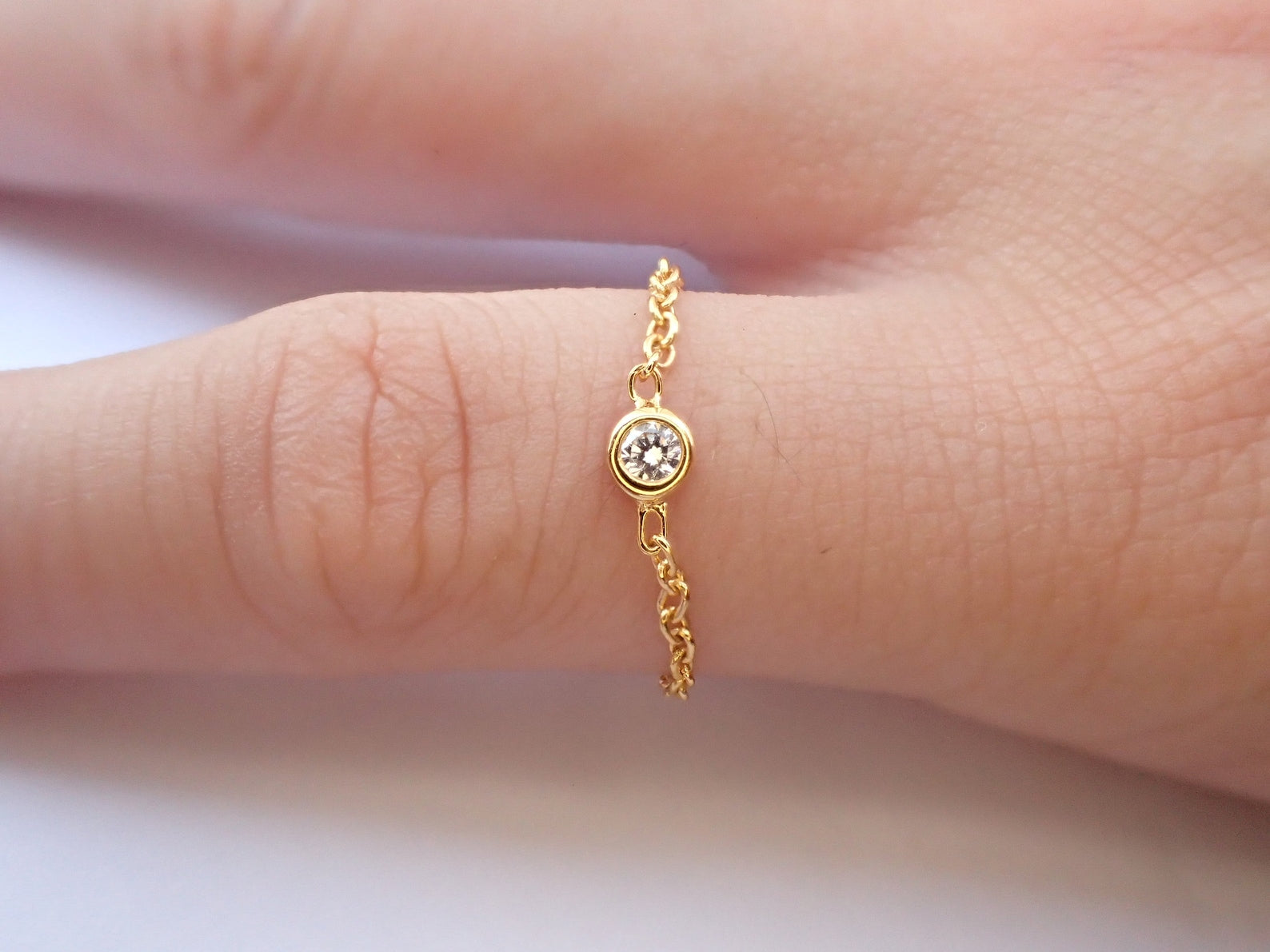 Dainty Moissanite Chain Ring - 925 Sterling Silver Moissanite Chain Ring - Bezel Set Chain Ring - Minimalist Moissanite Ring