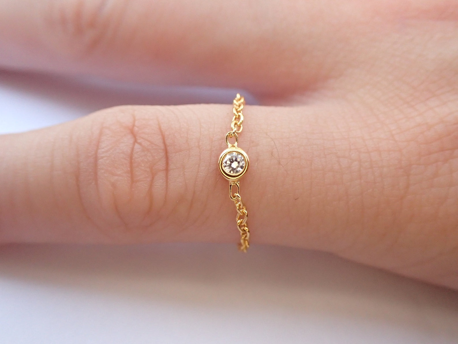 Dainty Moissanite Chain Ring - 925 Sterling Silver Moissanite Chain Ring - Bezel Set Chain Ring - Minimalist Moissanite Ring