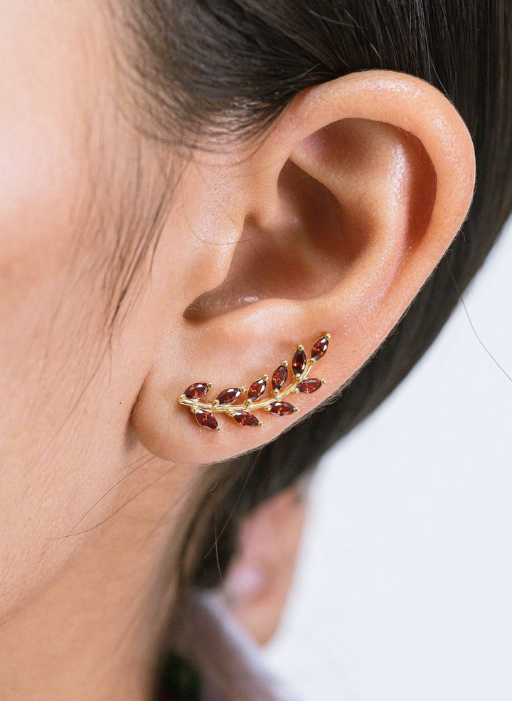 Garnet Earring Climber / Marquise Ear Crawlers Earring / Ear Climber Earring / Bridesmaid Gift / January Birthstones / Valentinus's Day Gift