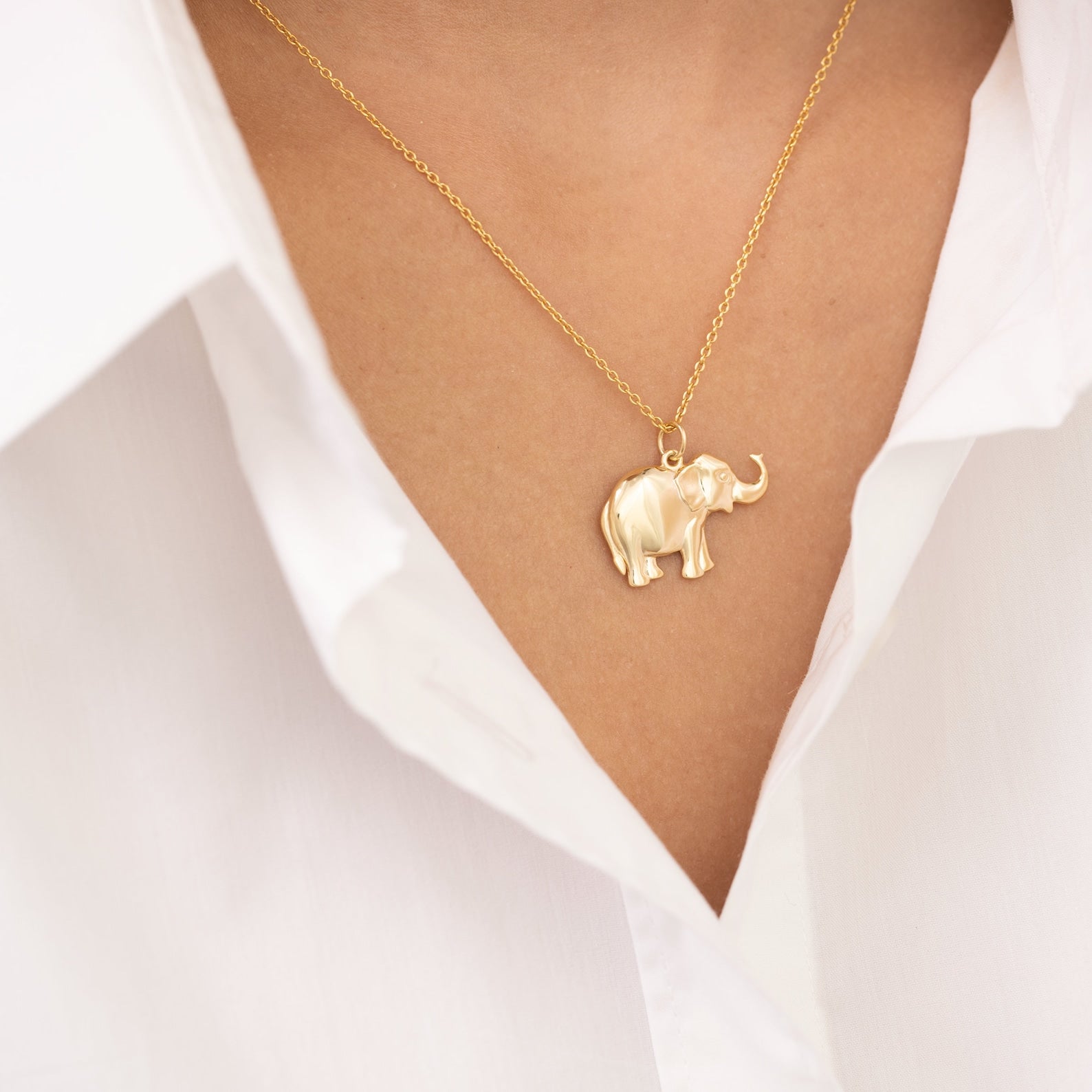 Minimalist Elephant Necklace, Elephant Charm Necklace, Animal Jewelry, Elephant Pendant, Gift for Animal Lover